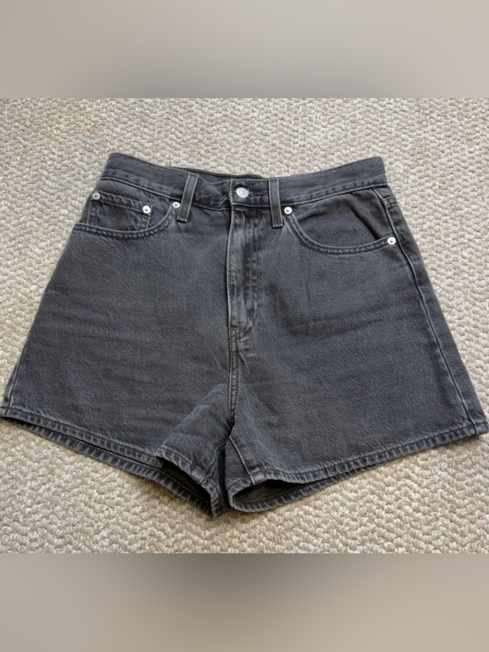 Levi’s ⚡️Black High Loose Shorts 27